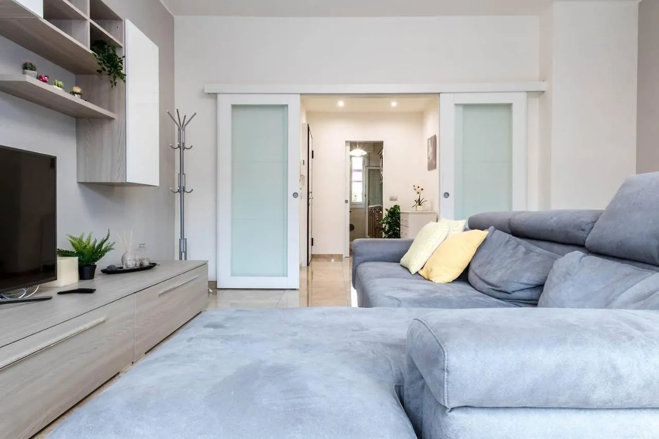 Altido Lovely Apt For 6 Located In Vibrant Gallaratese Milão 0*,