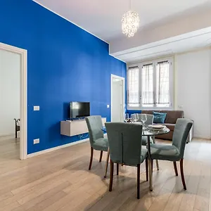 Central Station Renovated Apt Milan