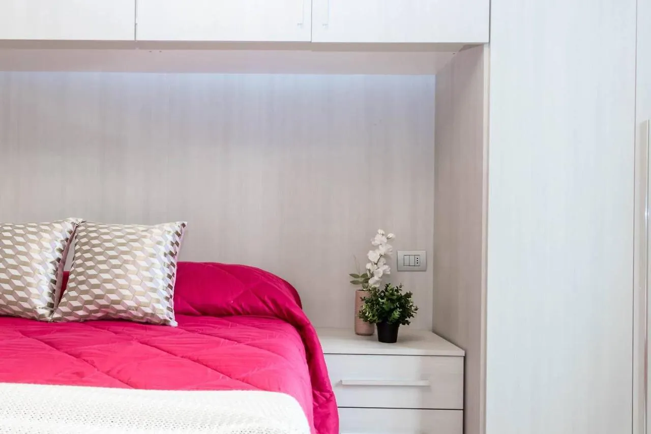 Altido Lovely Apt For 6 Located In Vibrant Gallaratese Milan 0*,  Italy