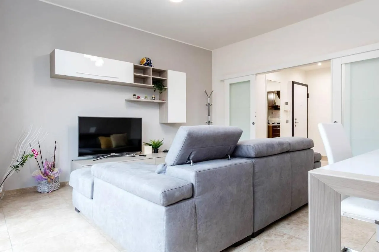 Altido Lovely Apt For 6 Located In Vibrant Gallaratese Milan Apartment