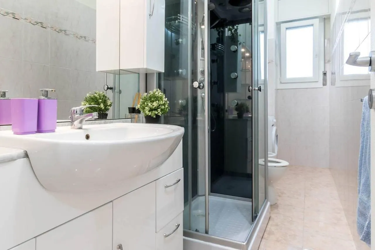 Altido Lovely Apt For 6 Located In Vibrant Gallaratese Milan Apartment